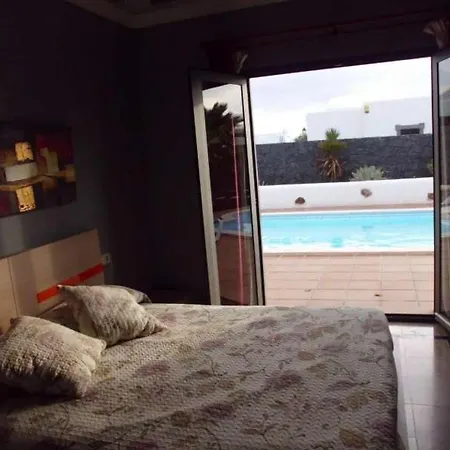 Playa Blanca Sleeps 4 Pool Wifi * Playa Blanca (Lanzarote)